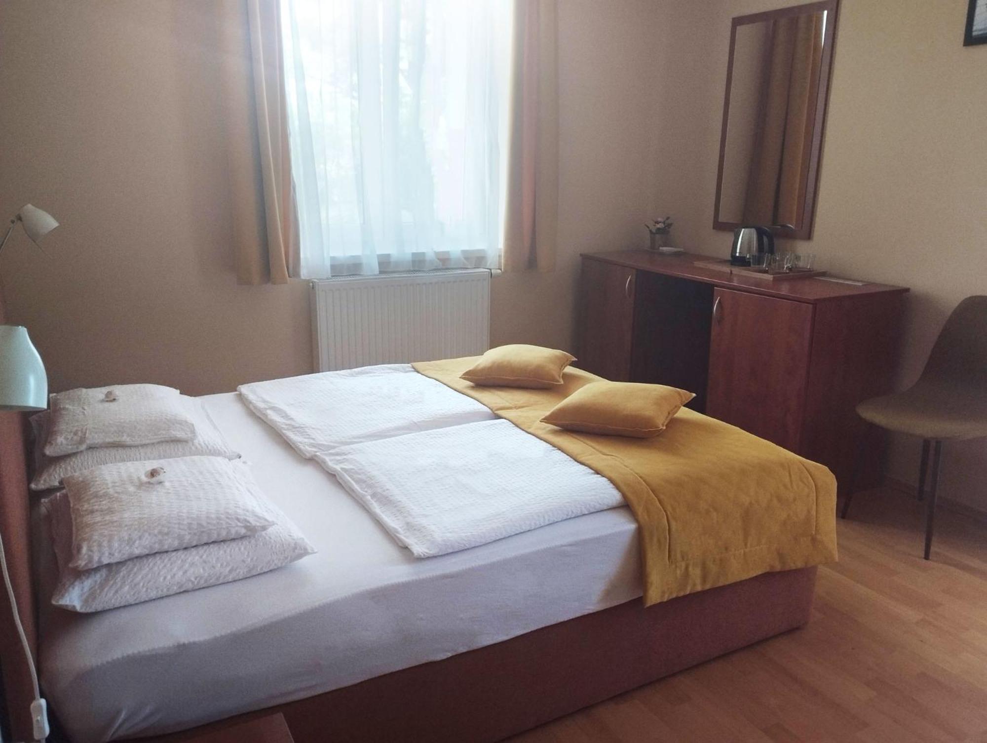 Bed and Breakfast Stan Es Panzio Balatonalmádi Exteriér fotografie